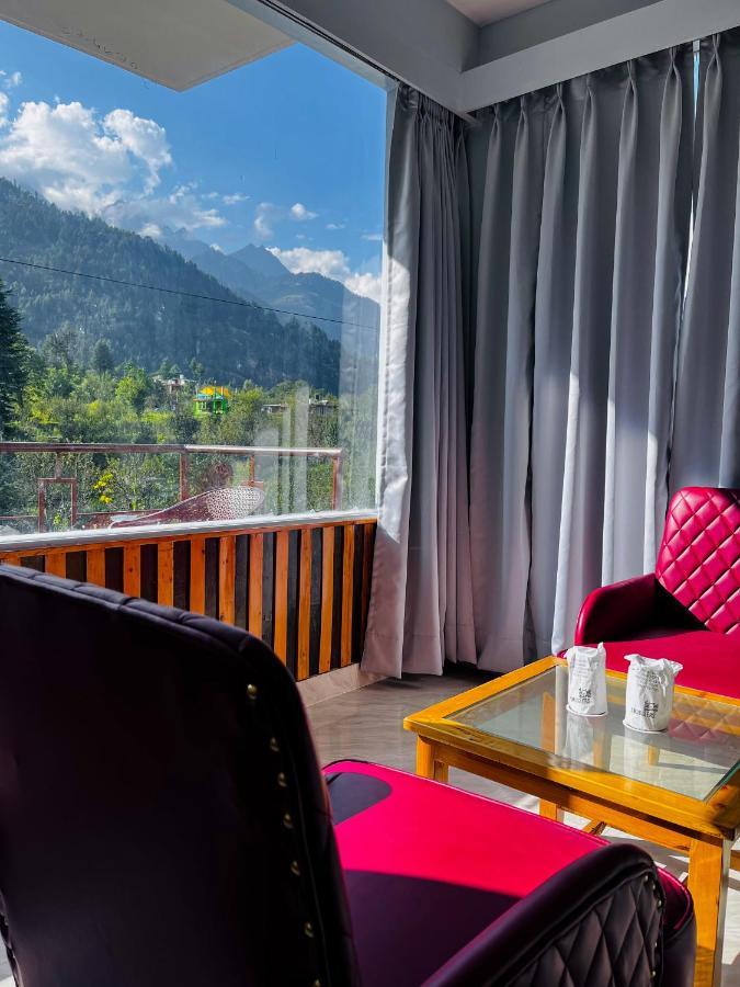 Apple Flower With Balcony And Mountain View Manāli Exteriör bild